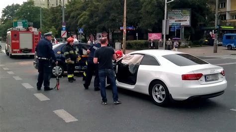 Zderzenie audi z taksówką 3 osoby ranne TVN Warszawa