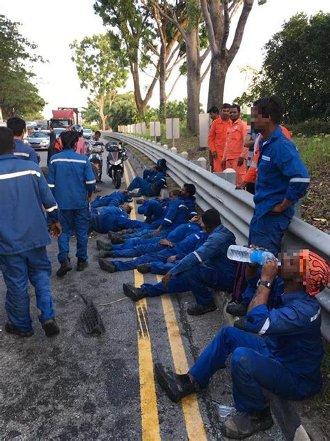 Lorry Carrying More Than 20 Workers Crashes Into Two Buses Along Jurong