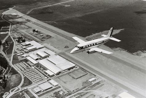 Avião Bandeirante da Embraer completa 50 anos em operação Jornal