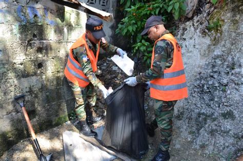 Militares Contin An Operativos Contra El Dengue En Sector Los R Os Y