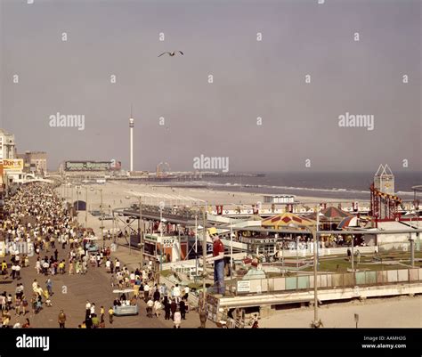 Atlantic City Boardwalk 1960s Hi Res Stock Photography And Images Alamy