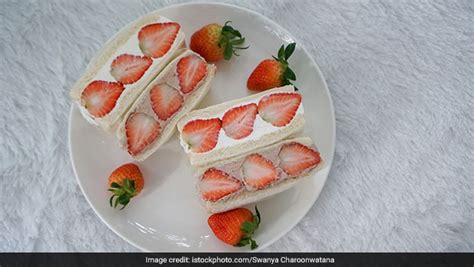 Creamy Strawberry Sandwich Recipe - The Perfect Japanese Breakfast Meal ...