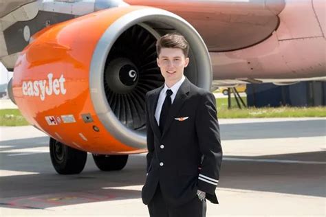 Teenager Qualifies As The Uks Youngest Airline Pilot Aged Just