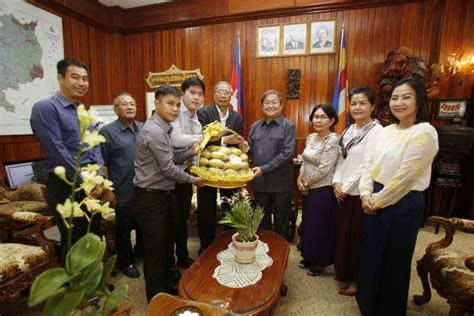 H E Khieu Kanharith Receives New Year Best Wishes From Colleagues