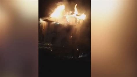 Espectacular Incendio De Una Vivienda En Sames Amieva La Nueva Espa A