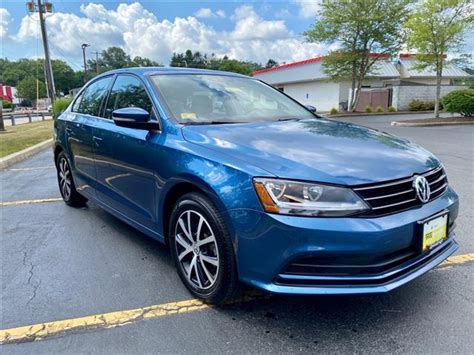 Certified Pre Owned 2017 Volkswagen Jetta 14t Se Fwd 14t Se 4dr Sedan 6a