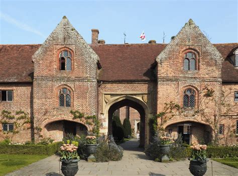 A day out in Sissinghurst Castle Garden - home is here