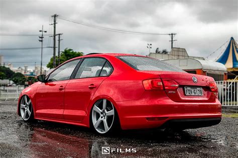 VW Jetta MK6 Rebaixado Rodas Volvo XC Aro 20