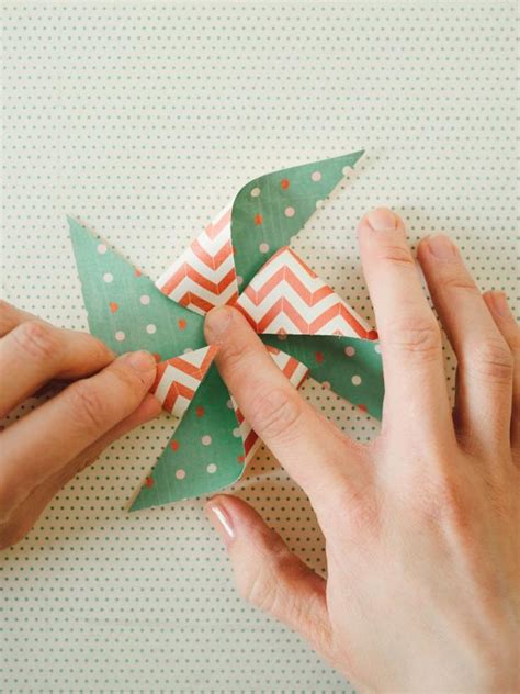 How To Make Paper Pinwheels Diys Guide Patterns