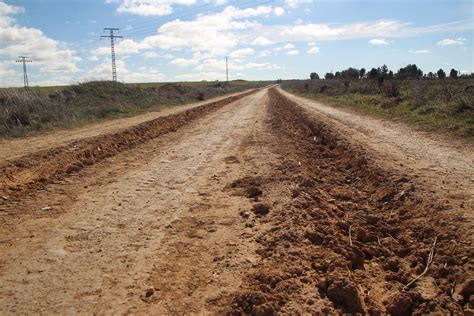 La Estrategia De Renovaci N De Caminos Rurales En C Lm Se Estrena En