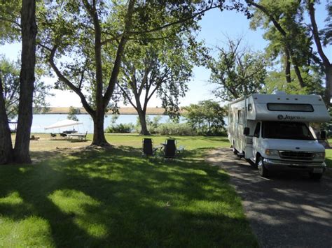 10 Army Corps of Engineers (COE) Campgrounds With Water Views