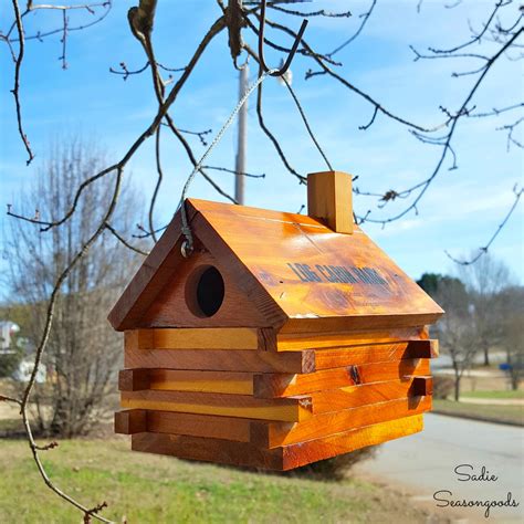 How To Make A Diy Birdhouse That Looks Like A Miniature Log Cabin