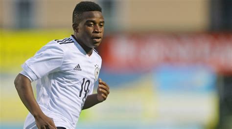 Dank Moukoko Doppelpack Deutsche U21 Gewinnt Zum Quali Abschluss In