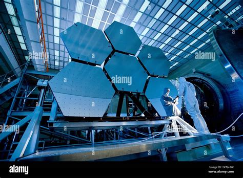 James Webb Space Teleskop Jwst Fotos Und Bildmaterial In Hoher