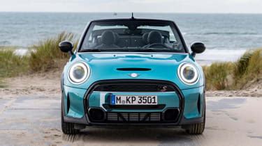 New MINI Convertible Seaside Edition Celebrates 30 Years Of Drop Top