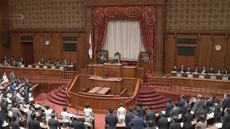 日本国会通过出入境法修正案，将设“育成就劳”制度 凤凰网视频 凤凰网