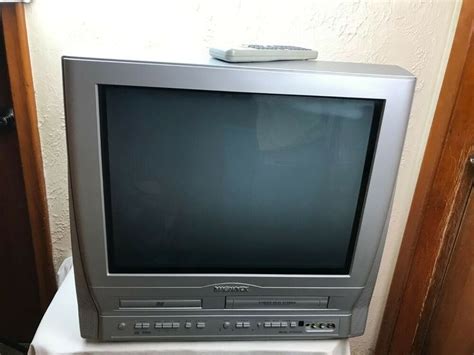 Magnavox 20mc430417 20 Tvdvdvcrretro Gaming Combo Television With