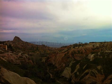 Formas Terrestres No Vale Dos Pombos Da Cappadoccia Foto De Stock