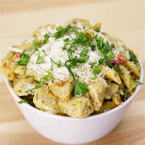 One Pan Garlic Chicken Pesto Pasta Recipe Tasty