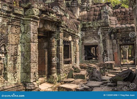 Angkor Wat Buddhist Temple stock photo. Image of focus - 132091498