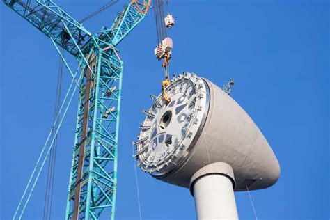 Wind Turbine Installation - AIS Wind Energy