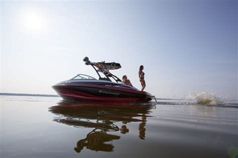 Boating Etiquette How To Be A Respectful Boater On The Water