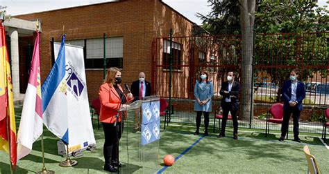 La Alcaldesa De Talavera Inaugura La Pista Multideporte Del Ies Puerta