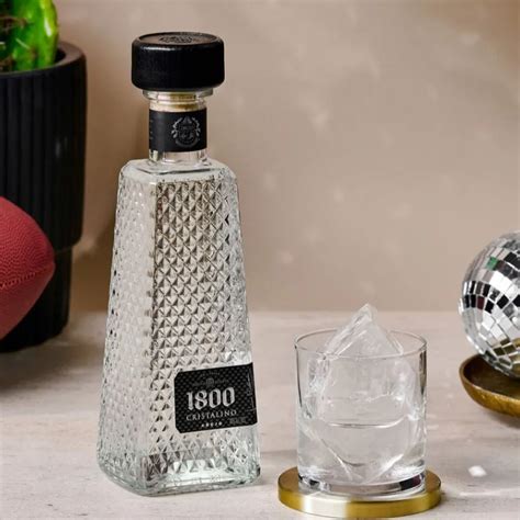 José Cuervo 1800 Cristalino Tequila 0 7 l 35 vol WEINHERZ