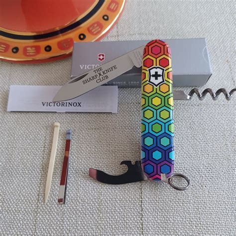 Victorinox Waiter The Color 2 3D LE Kaufen Auf Ricardo