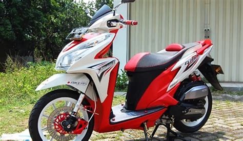 Modifikasi Stiker Motor Vario Techno 125 Roda2Part