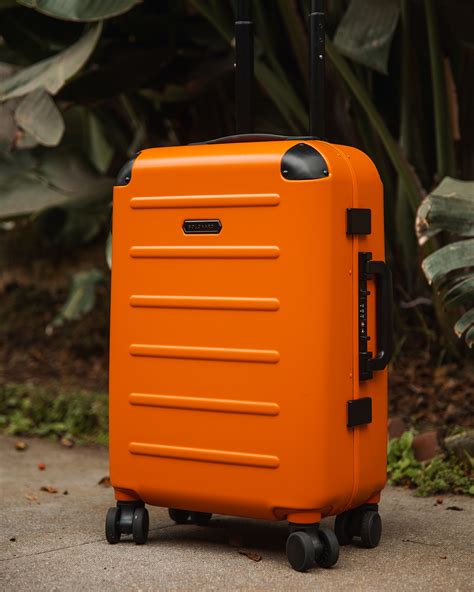 SOLGAARD LUGGAGE on Behance