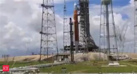 Nasa Nasa Aims For Saturday Launch Of New Moon Rocket After Fixes