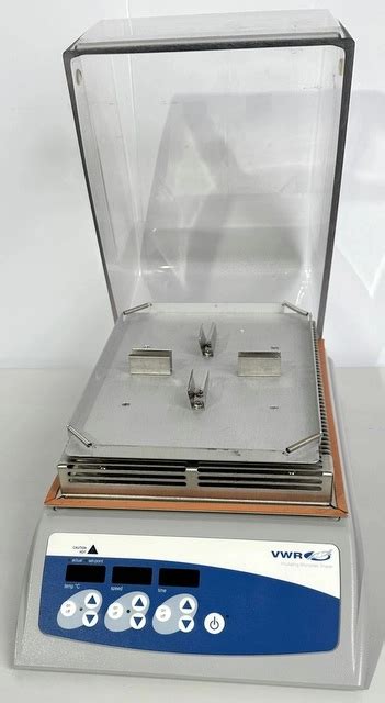 VWR Catalog No 12620 930 Incubating Microplate Shaker LabX