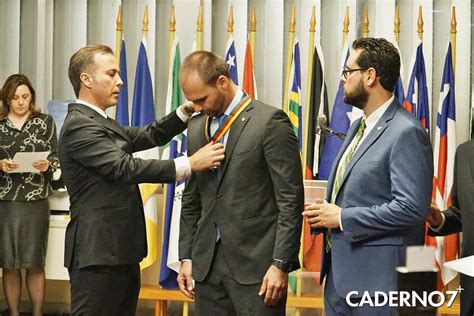 Caderno Eduardo Bolsonaro Recebe A Medalha Do M Rito Farroupilha