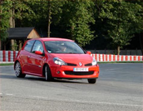 RENAULT CLIO 3 RS 2006 ESSAI