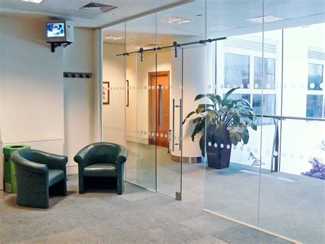 Frameless Glass Partitioning Photos