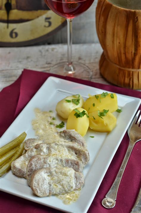 Polędwiczki w sosie śmietanowo serowym niebo na talerzu