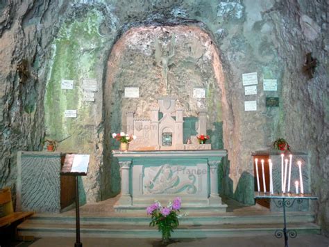 Photos - Fontanges monolithic chapel - Tourism & Holiday Guide