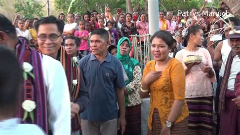 Penjemputan Pastor Dengan Ritual Adat Tarian Hedung Youtube