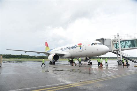 Pelita Air Terbang Perdana Di Bandara SAMS Sepinggan Balikpapan