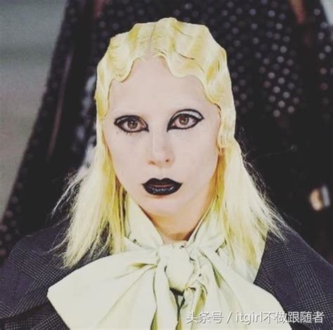 Ladygaga 衣不惊人死不休，这造型很嘎嘎（文末有福利） 每日头条