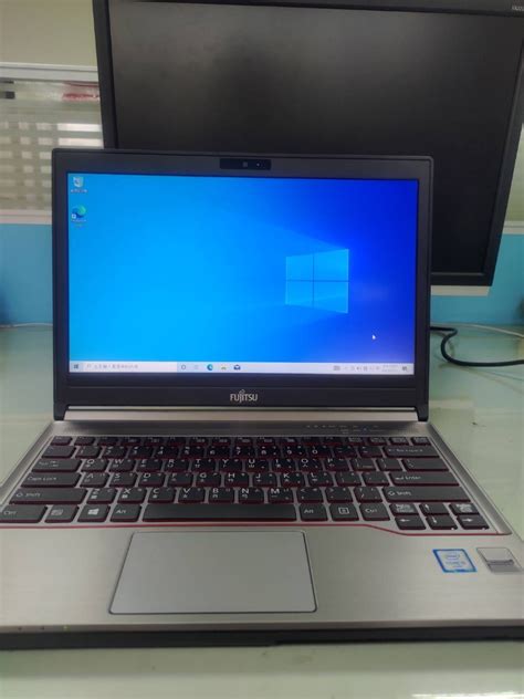 Fujitsu Lifebook E I U