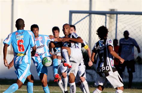 um a menos Treze faz 1 a 0 no Paysandu e desencanta na Série C