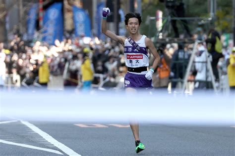 駒澤大学が2年ぶり総合優勝 第99回箱根駅伝 Moment日刊ゲンダイ