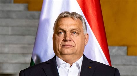 Kritik An Von Der Leyen Orban Winken Zehn Milliarden Euro Aus Br Ssel