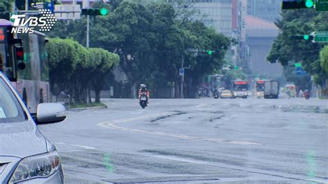 雨彈來襲！氣象局發布豪大雨特報 「2縣市」警示升級│豪雨│天氣│淹水│tvbs新聞網