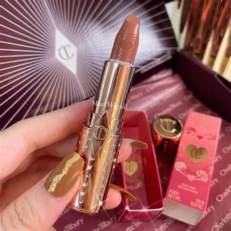 Charlotte Tilbury K I S S I N G Lipstick Th