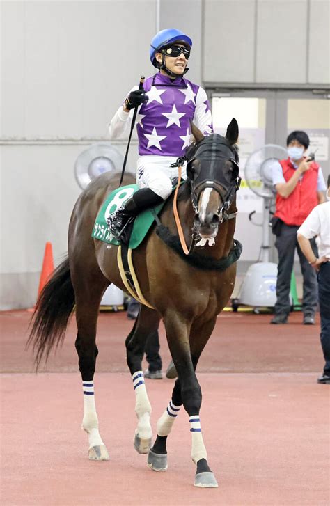 【シリウスs】お見事！重賞初vサンライズホープ「ブリンカー効果が大きい」幸騎手は笑顔 スポーツ報知