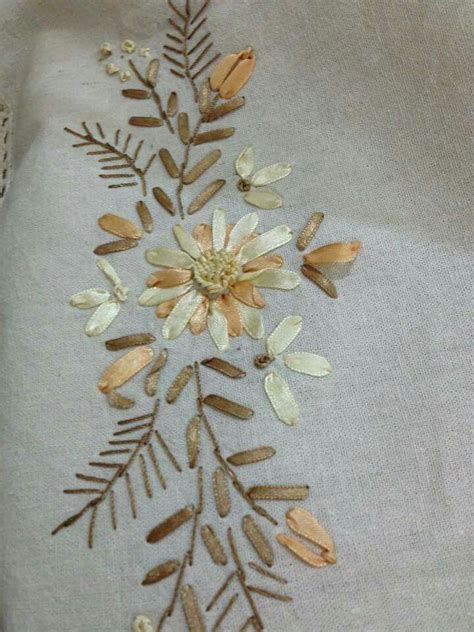 Pin By Akanksha Chaudhary On Embroideries Soft Furnishings Flower