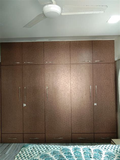 Ply Wood Wooden Modular Hinged Wardrobe For Home With Locker At Rs